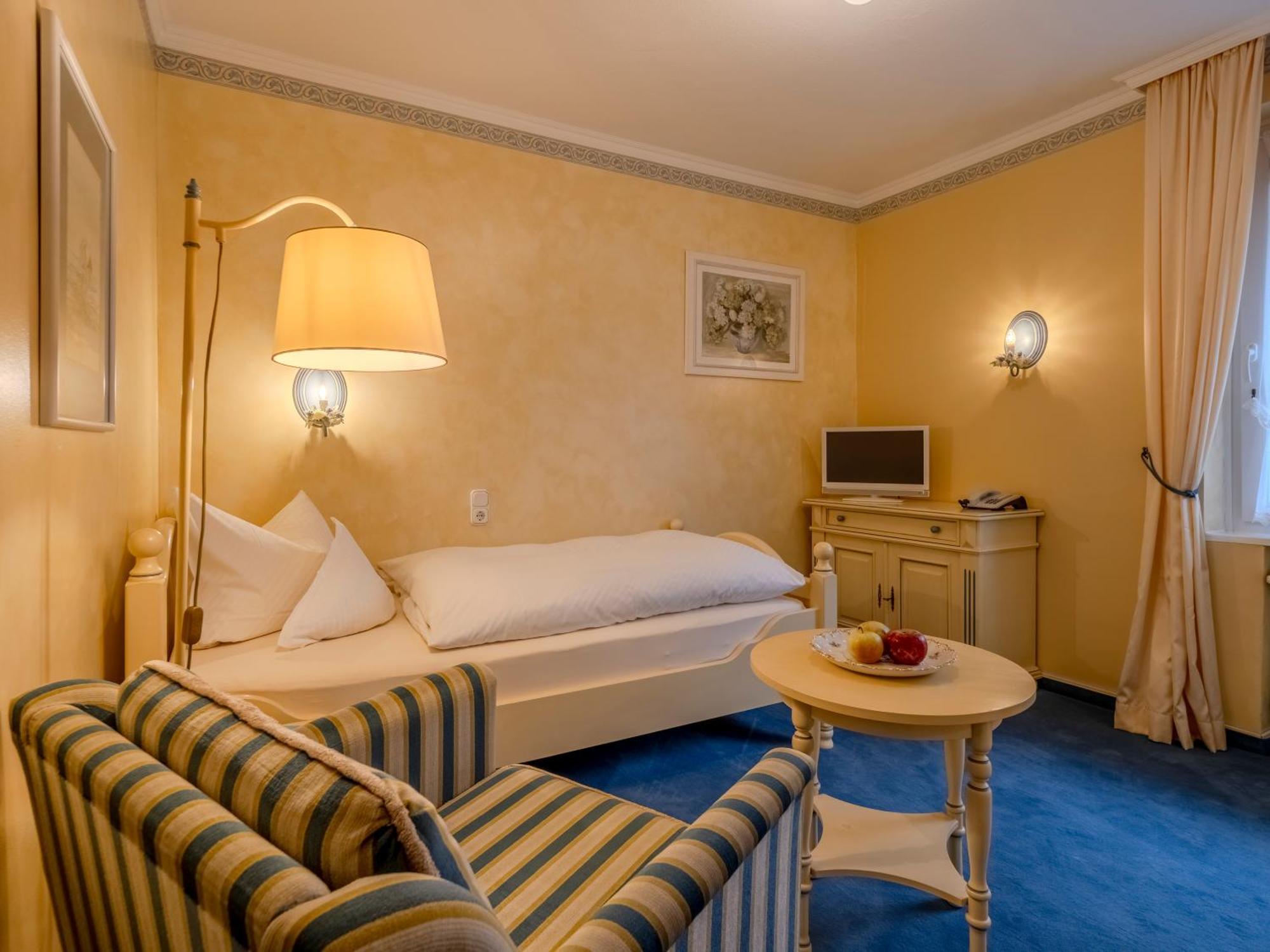 Hotel Wiesbaden Wenningstedt-Braderup Екстериор снимка