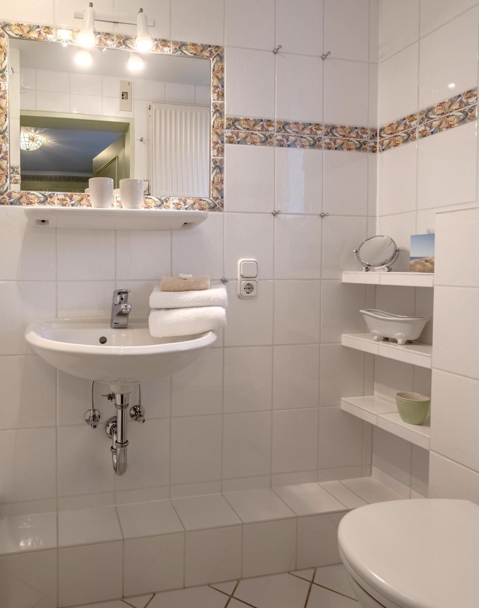 Hotel Wiesbaden Wenningstedt-Braderup Екстериор снимка